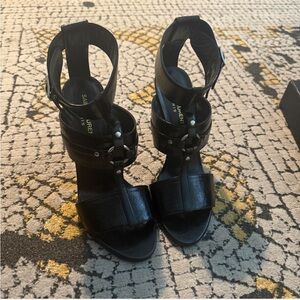 Saint Laurent T-Strap Sand Lido Sandal Black